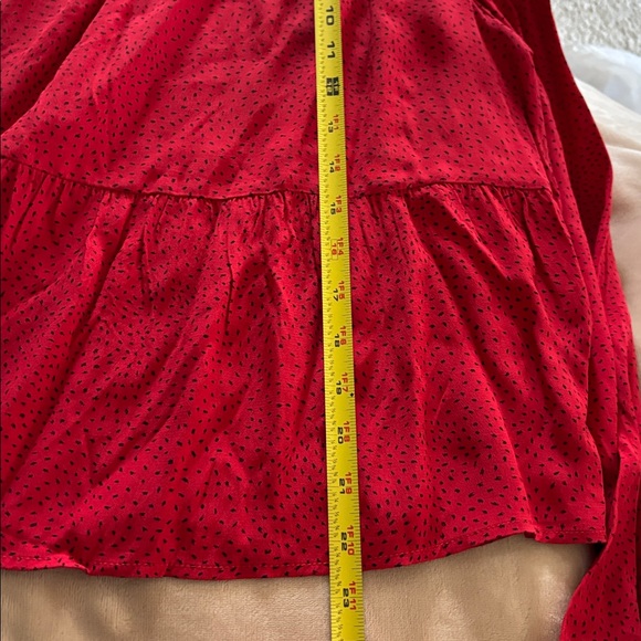 GAP Red and Black Textured Fabric top Sz Medium - Picture 8 of 8